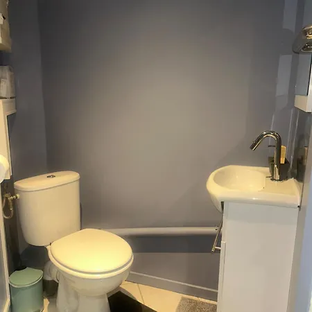 En Sarthe Avec Sauna Et Jacuzzi 度假居 *