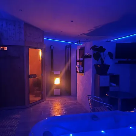 En Sarthe Avec Sauna Et Jacuzzi Casa vacanze