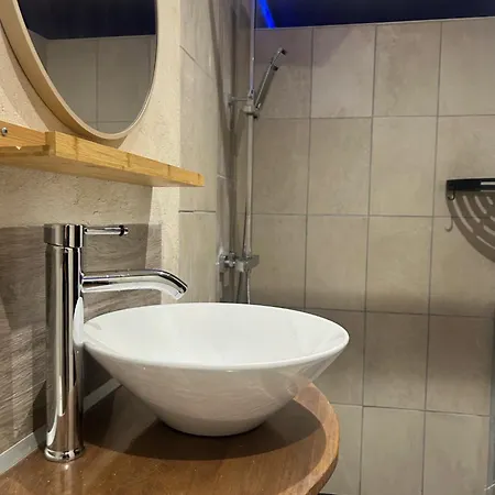 En Sarthe Avec Sauna Et Jacuzzi Casa vacanze *