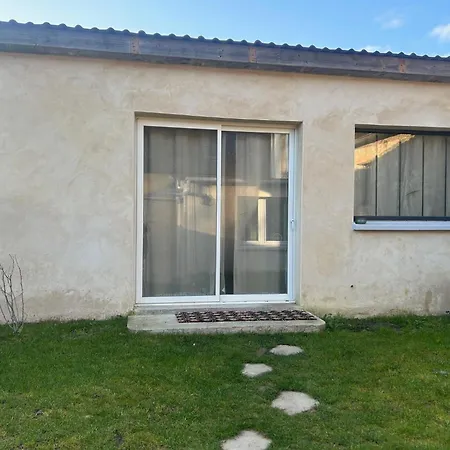 En Sarthe Avec Sauna Et Jacuzzi Casa vacanze